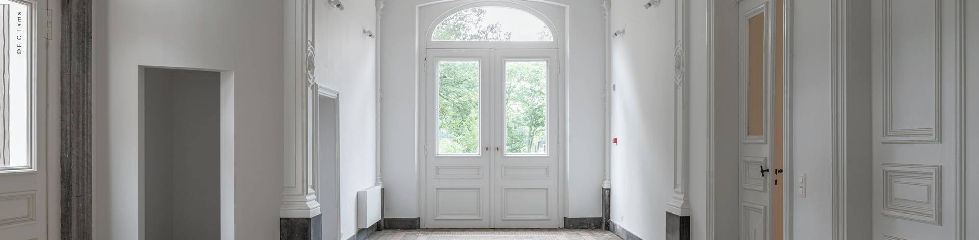 Hoe een deur oliën en afwerken