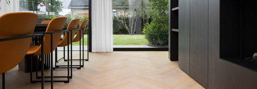 Huiler un plan de travail en bois