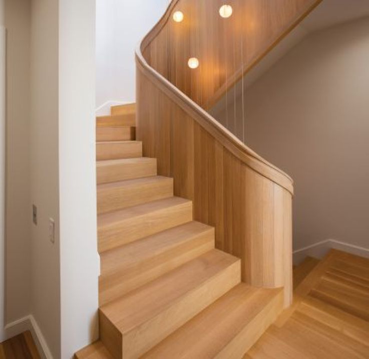 Houten trappen behandelen Houten trappen behandelen